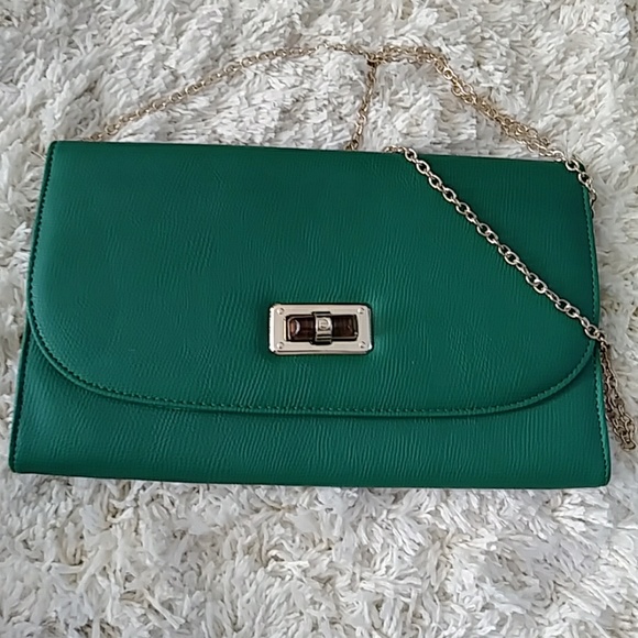 Green Clutch - Picture 1 of 3